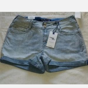 Wallflower Ladies Jeans Shorts Size 13